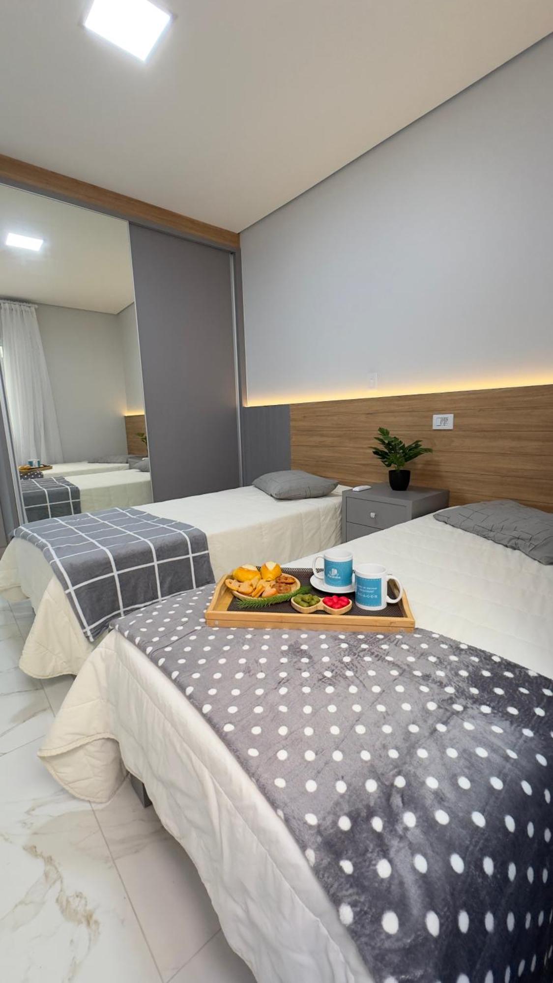 Apto Das Lavandas - 2 Quartos - Apto Todo Climatizado - A 150M Do Parque Termal! Piratuba Ngoại thất bức ảnh